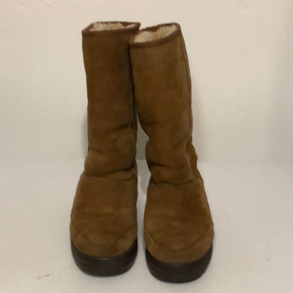 Ugh Brown Boots: Size W7